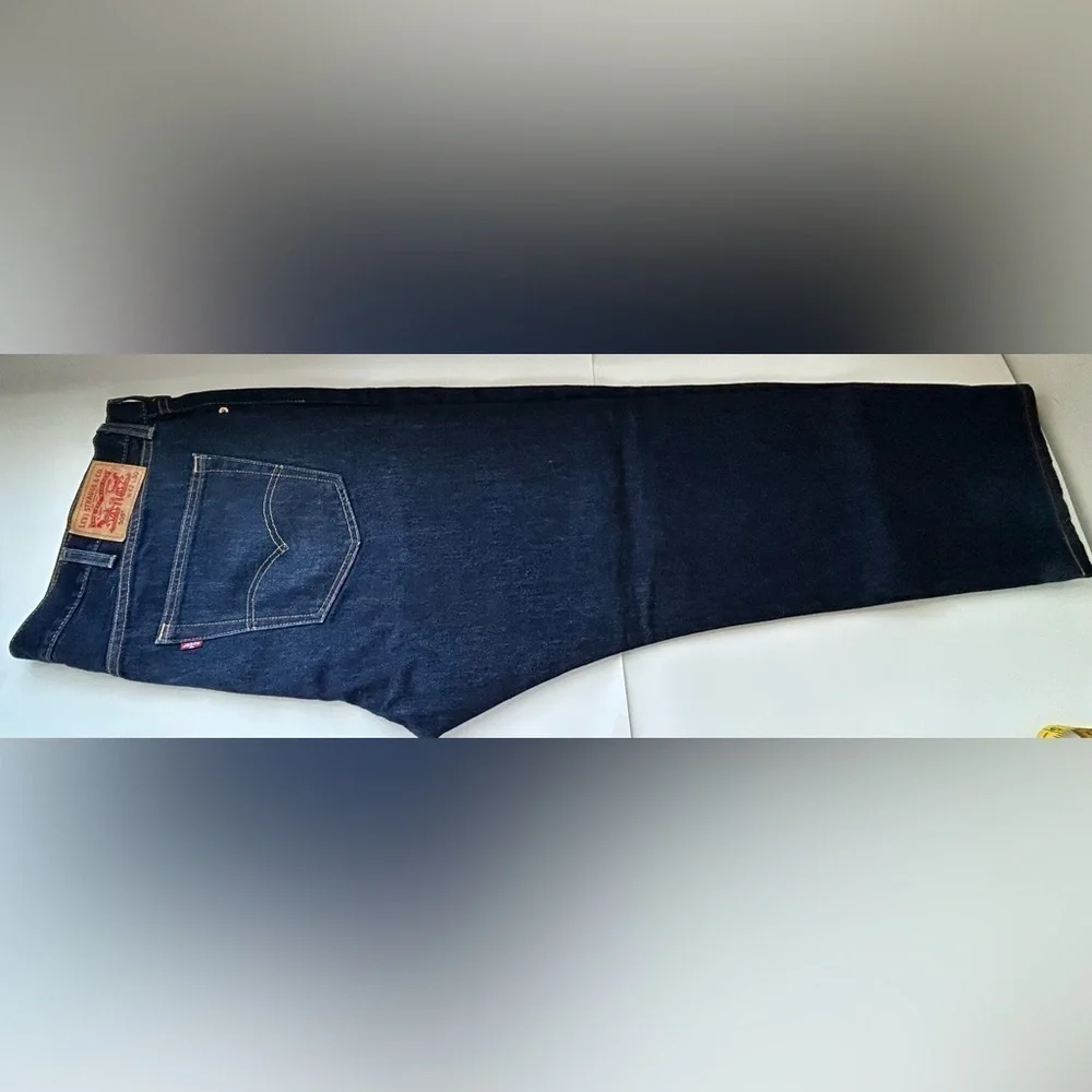 LEVIS 505 REGULAR FIT MENS JEANS 42x30 DARK WASH. Sits at Waist, Zip Fly.